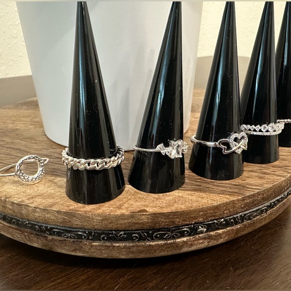 Elegant Silver Ring Set - Picture 3 of 4